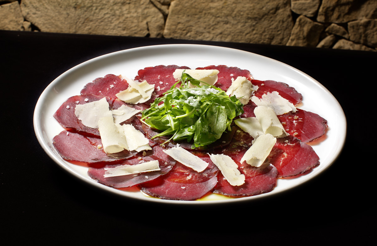 Antipasto de carpaccio de bresaola