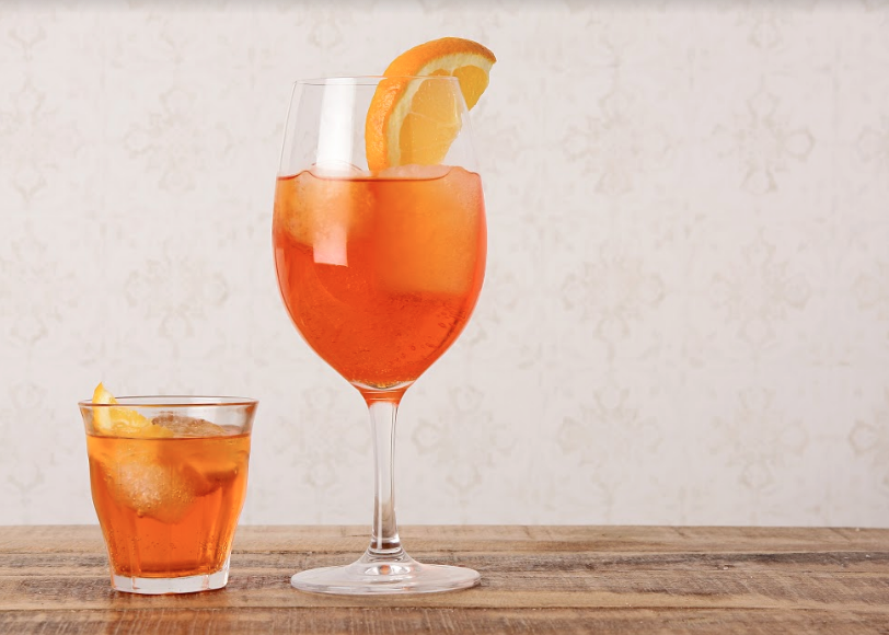 Receta original del cóctel Aperol Spritz: El aperitivo italiano