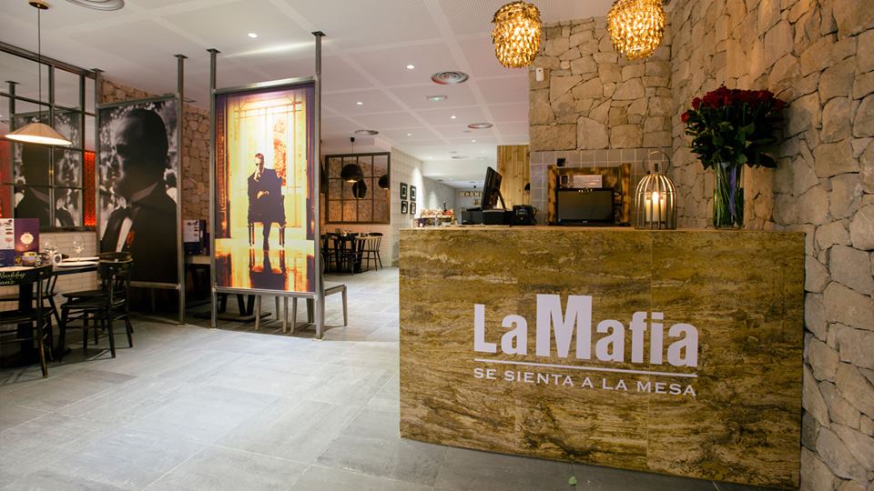 Por qué debes comer en La Famiglia se sienta a la mesa el “Black Friday”
