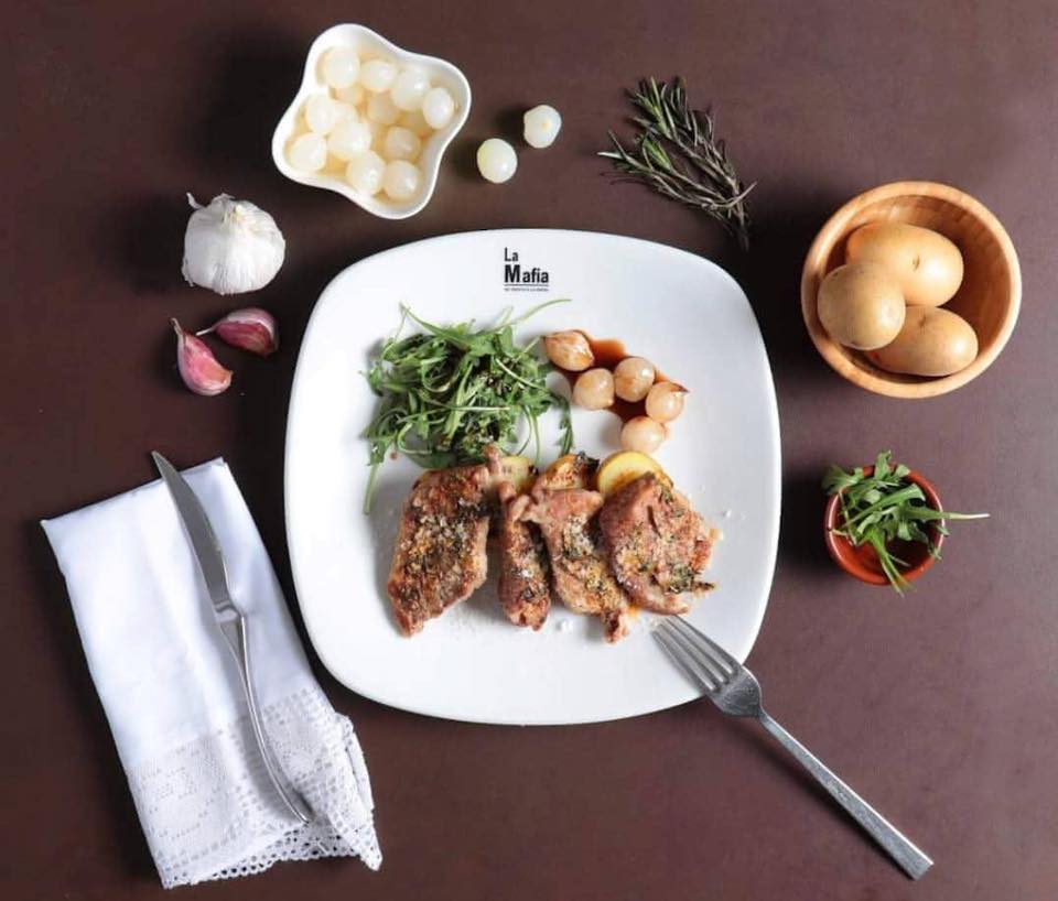 Tres platos llenos de sabor con carne como ingrediente principal