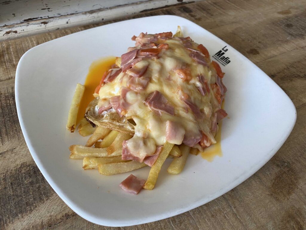 huevos rotos con bacon