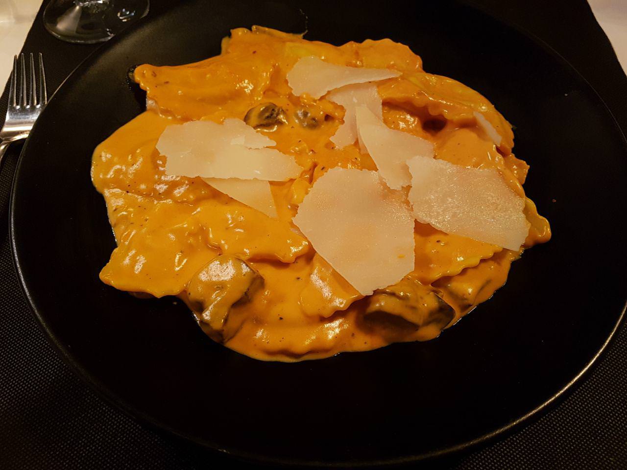 pasta rellena con salsa don vito