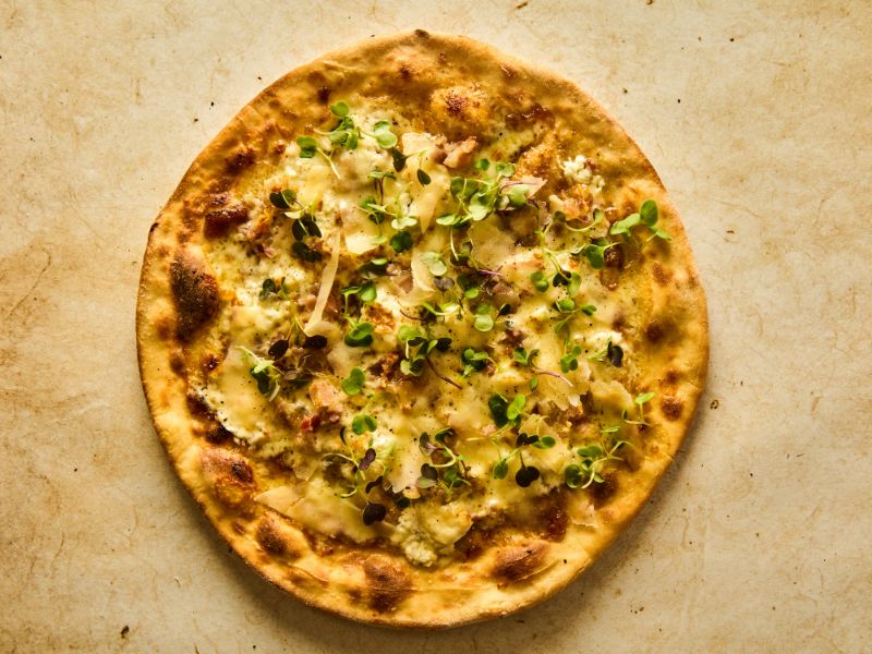 Pizza blanca italiana