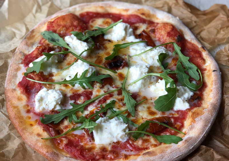 ¿Qué es el queso burrata? Origen y 4 deliciosas recetas