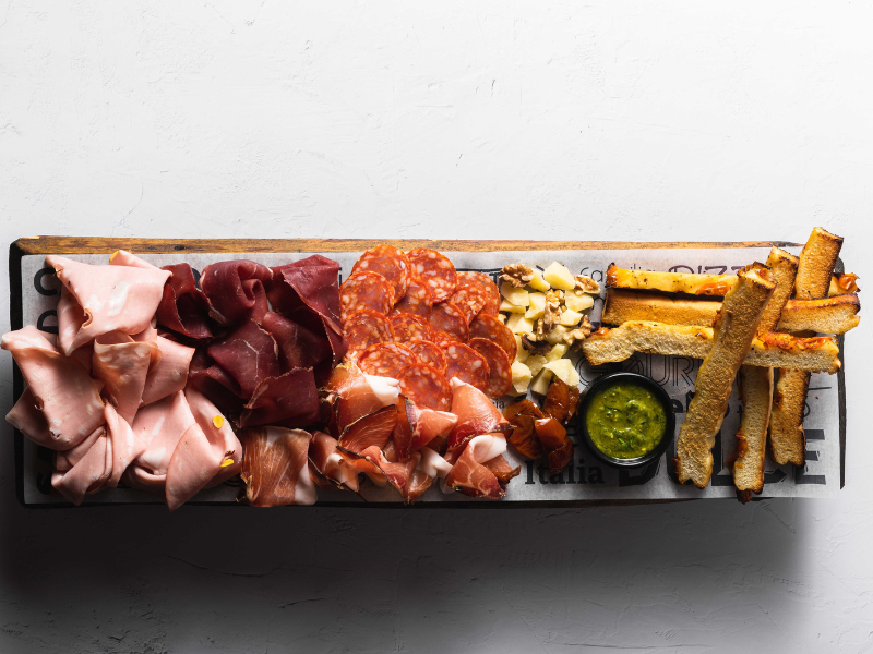tabla-embutidos-italianos-con-speck