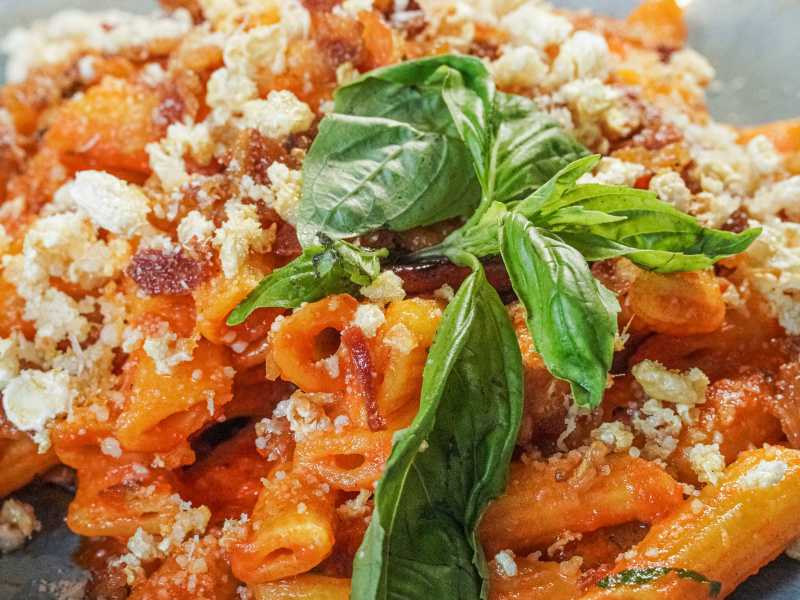 Penne rigate a la Amatriciana: Receta de pasta italiana