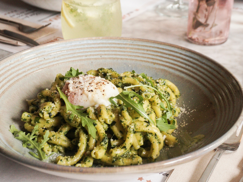 Casarecce al pesto de rúcula: Receta original italiana