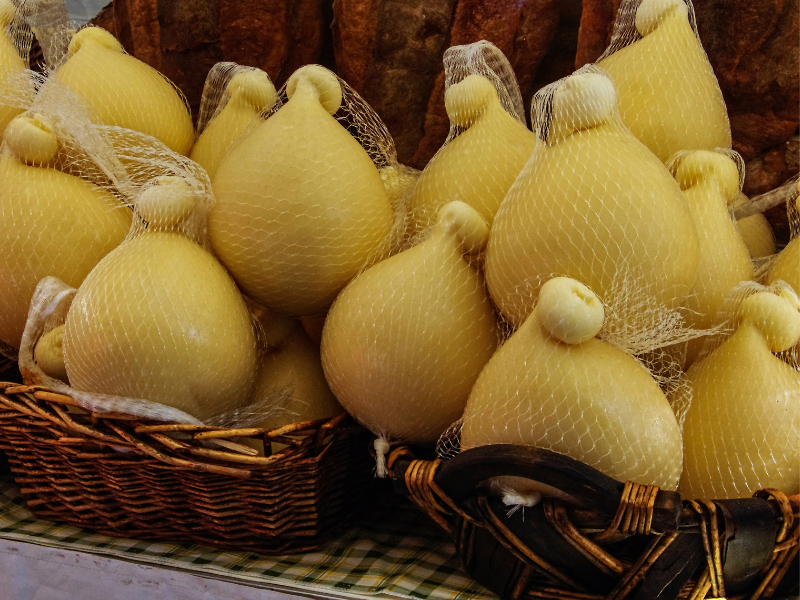 Queso italiano scamorza