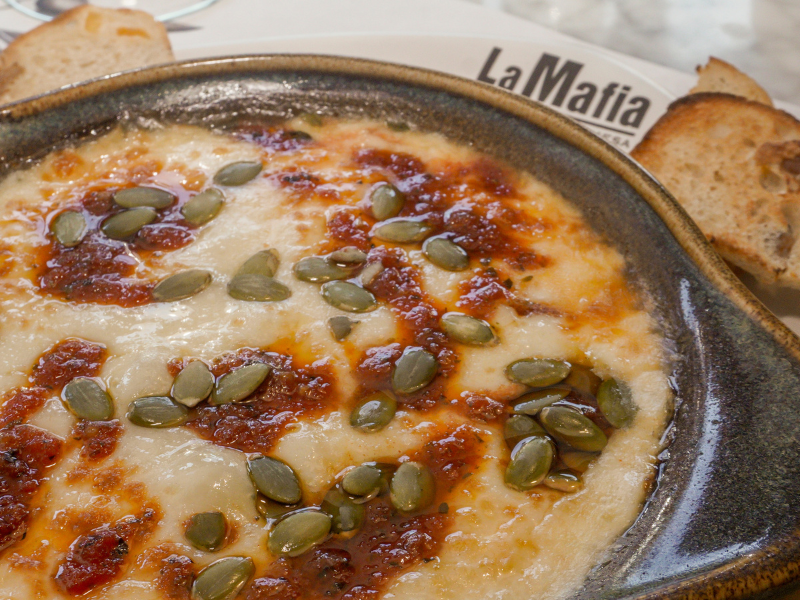 Queso provolone al horno
