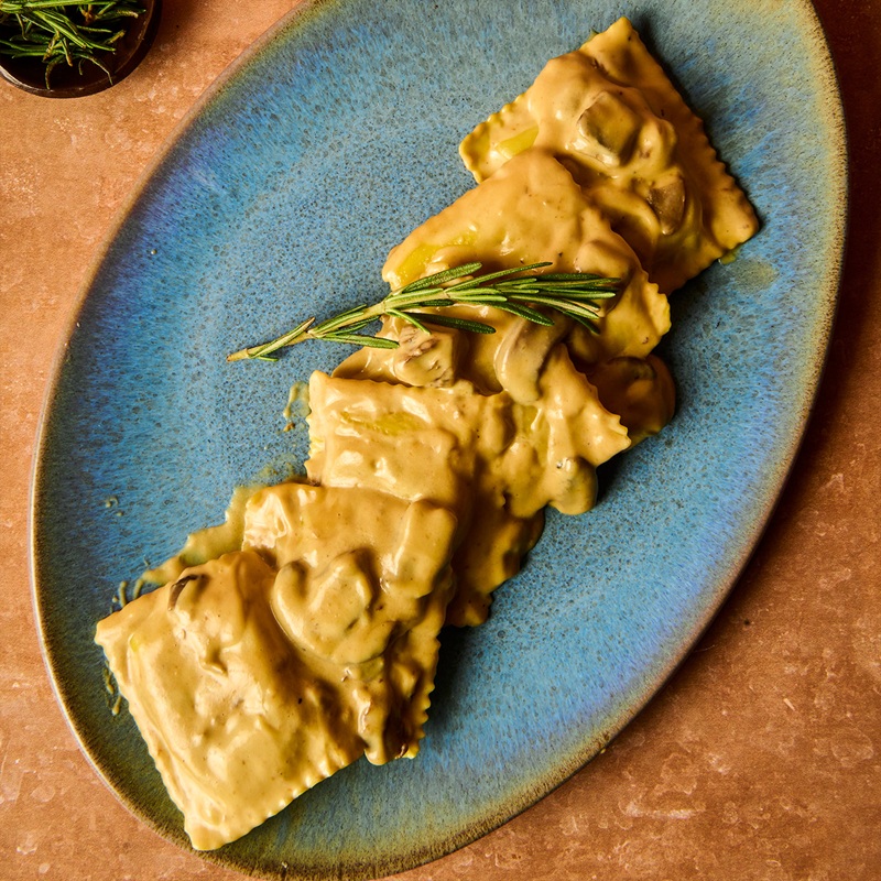 Giganti de cordero lechal en salsa de Pedro Ximénez y foie