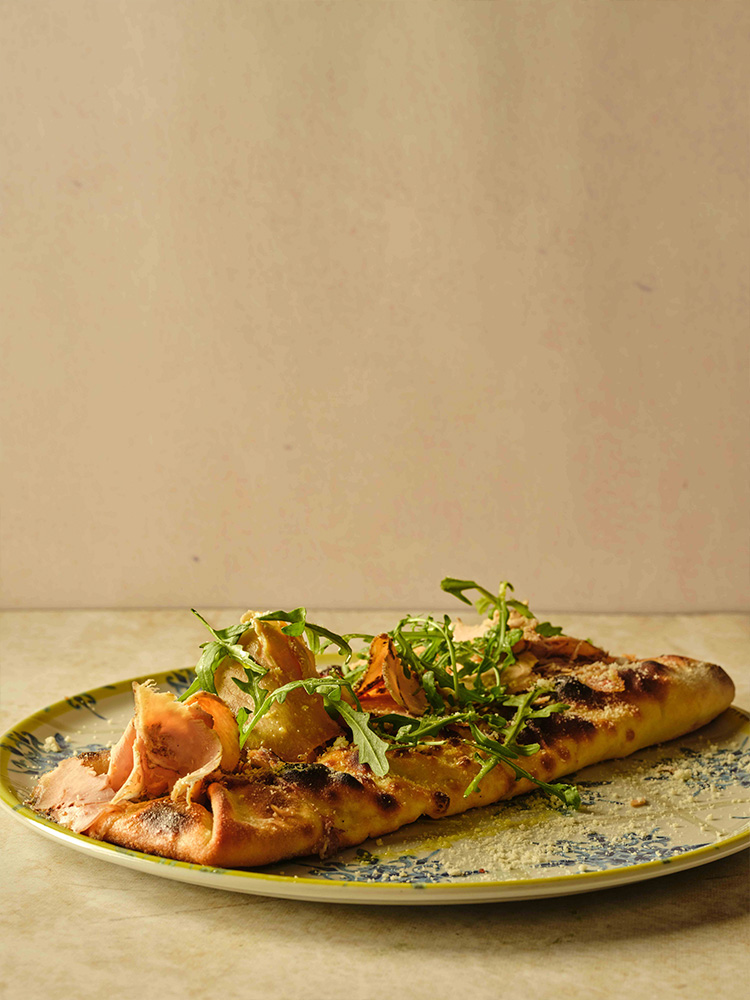 Pizza pergamino di Porchetta